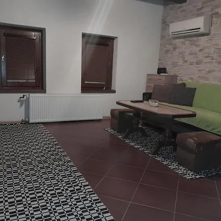 Domcek Kami Kralova Lehota