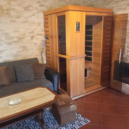 Domcek Kami * Kralova Lehota